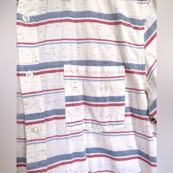 Men’s Division Brand Short Sleeve Stripe and Speckled Button Up! Size medium ! - Picture 4 of 4